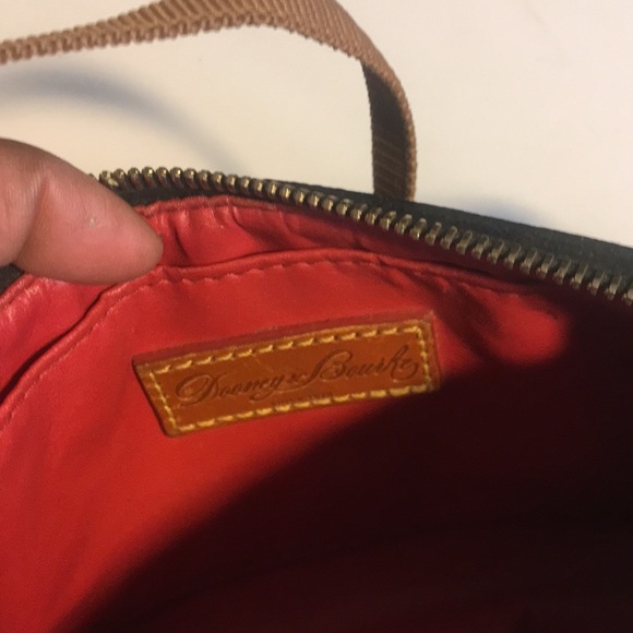 DOONEY & BOURKE SMALL BARREL BAG - Picture 5 of 6
